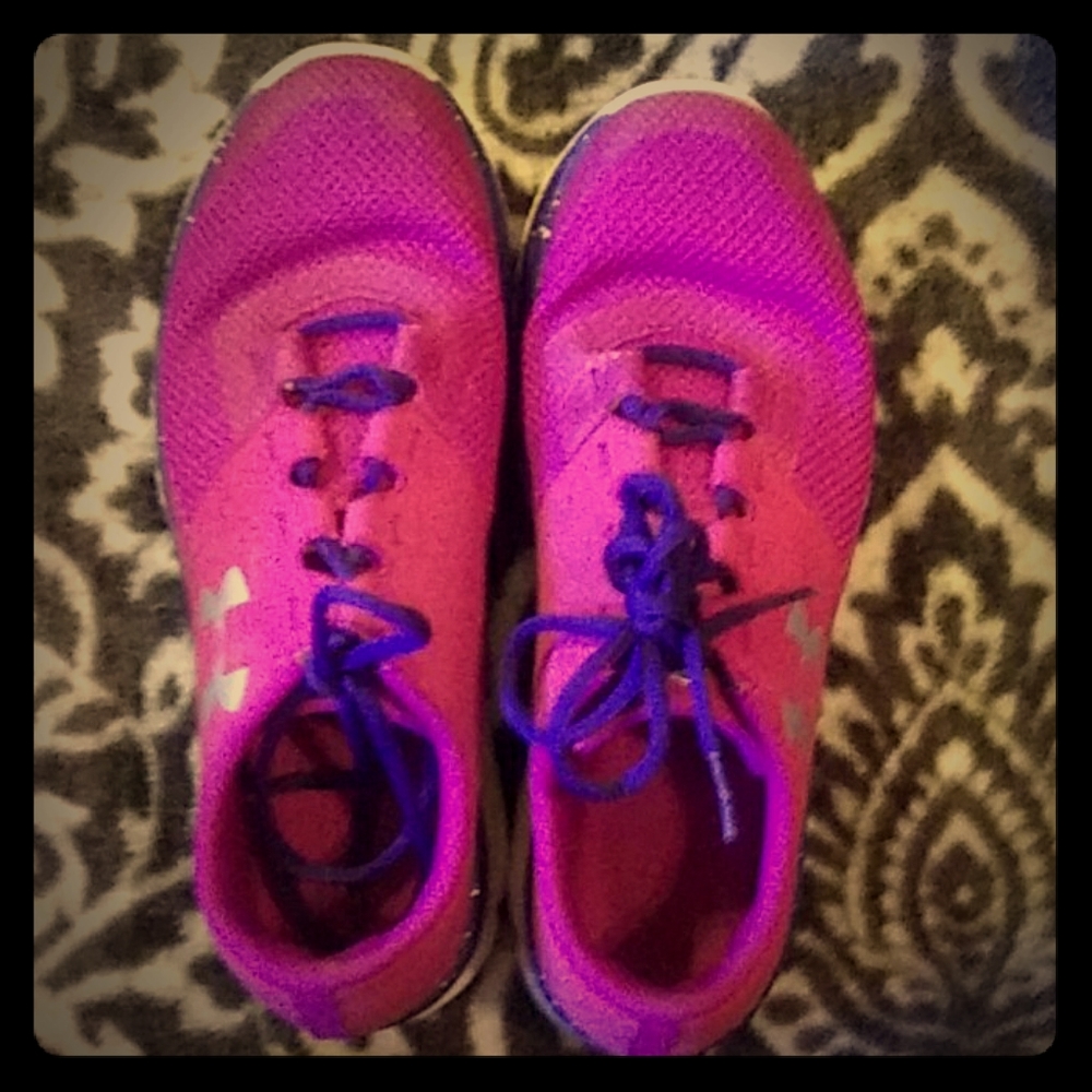 Purple galaxy under armer shoes
